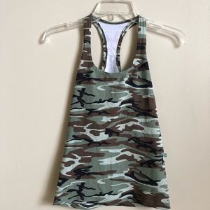 Caju Brazil activewear camo tank. Size small